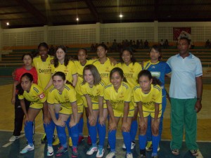 Time feminino do Oriente, que goleou na estreia da Copa Revelação de futsal Feminino por 21 a 0 o Jardim Novo.     Atacadão Conquista e Tancredão neste domingo pelo Veteranos