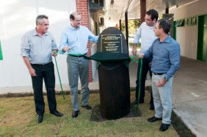 Carlos Mathias (coordenador de serviços administrativos Fibria), Marcelo Strufaldi Castelli (Presidente da Fibria), Aires Galhardo (Diretor Florestal Fibria) e Carlos Alberto Nassur (Gerente Geral Florestal Fibria - ES/BA)   