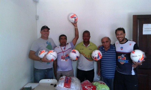 Sec Esporte e Lazer entrega equipamentos a LFTF (2)