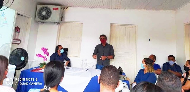 Prefeito Arivaldo de Almeida Costa (Lili) se reúne com secretário de educação Roberto Lopes e demais diretores e coordenadores de Jucuruçu